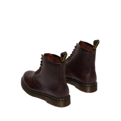 รุ่น 1460 รองเท้าบู๊ต แบบรูร้อยเชือก 8 แถว หนัง Crazy Horse สี Cherry Red