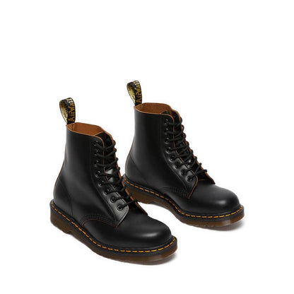 รุ่น Vintage 1460 รองเท้าบู๊ต รูร้อยเชือก 8 แถว Unisex สีดำ