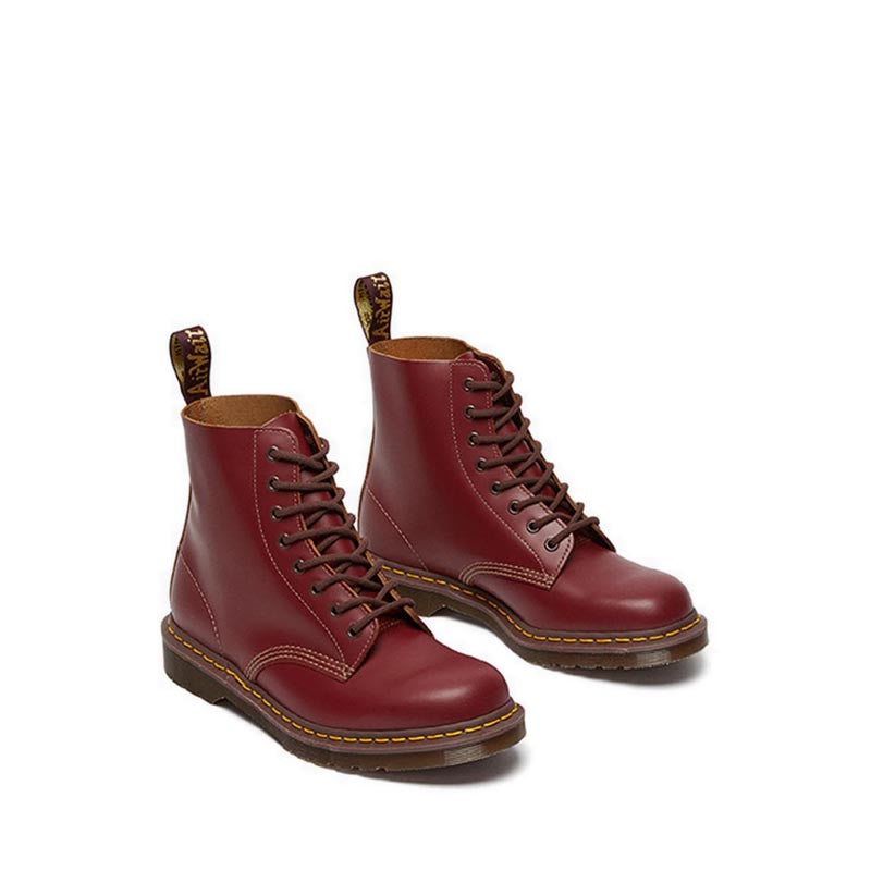 รุ่น Vintage 1460 รองเท้าบู๊ต รูร้อยเชือก 8 แถว Unisex สีแดง