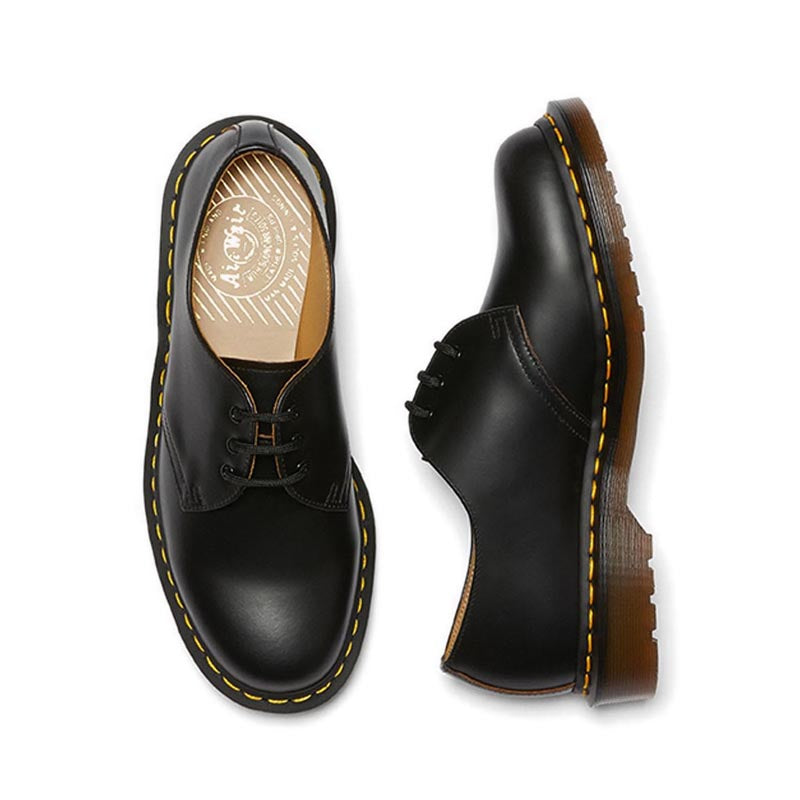 รุ่น Vintage 1461 รองเท้า รูร้อยเชือก 3 แถว Unisex สีดำ