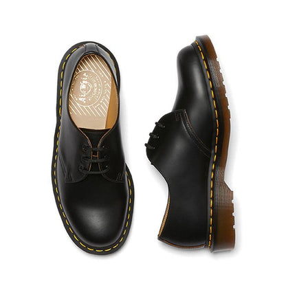 รุ่น Vintage 1461 รองเท้า รูร้อยเชือก 3 แถว Unisex สีดำ